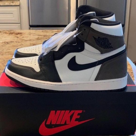 Jordan Shoes - Nike Air Jordan 1Retro High OG "Dark Mocha"